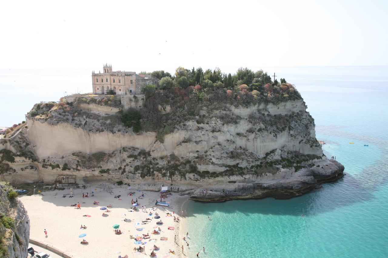 A Turri Hotel Capo Vaticano Buitenkant foto