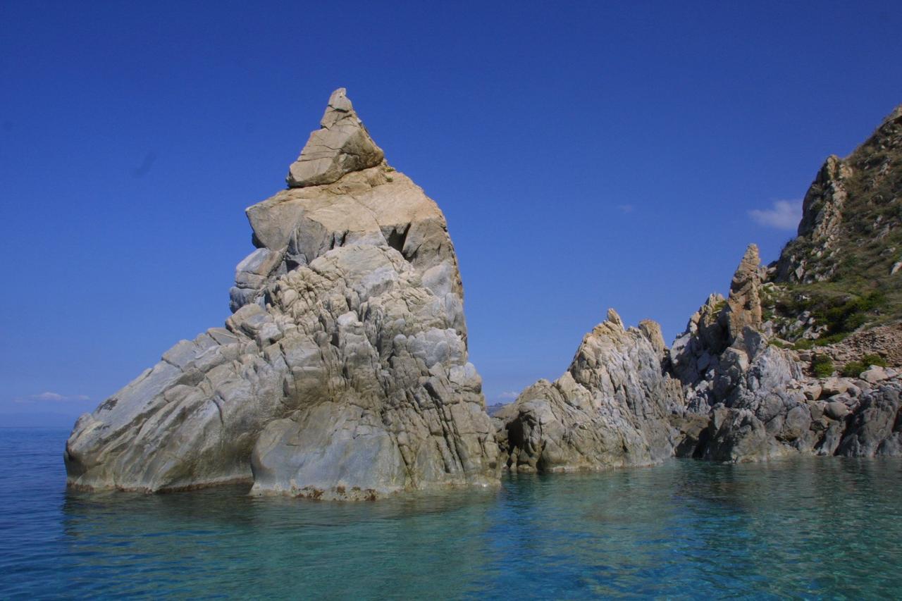 A Turri Hotel Capo Vaticano Buitenkant foto